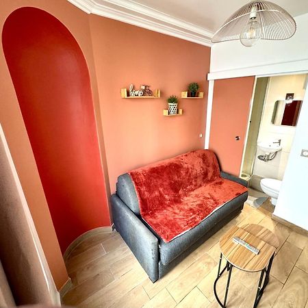 Home Sweet Home Pigalle Montmartre Париж Екстериор снимка